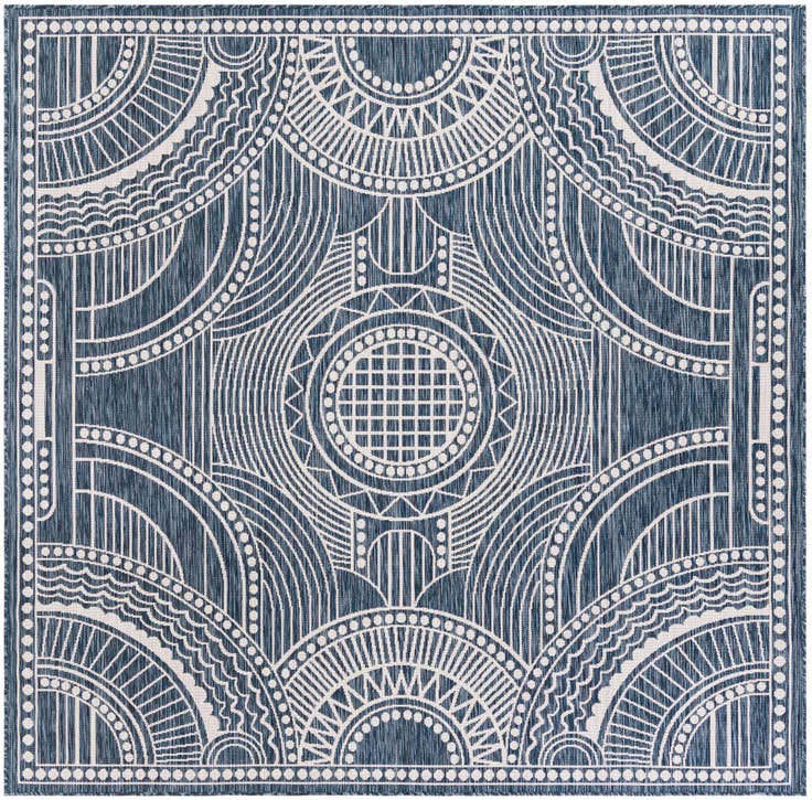 Detail image of 7' 10 x 7' 10 Easy-Clean Traditional Indoor / Outdoor Square Rug