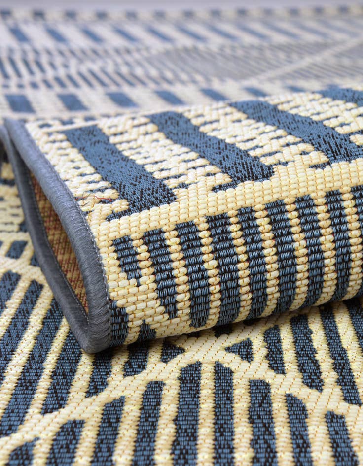 Detail image of 6' x 6'  Washable Trellis Indoor / Outdoor Square Rug
