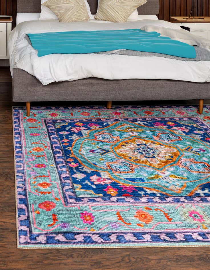 Detail image of 7' 6 x 7' 6 Washable Timeless Square Rug