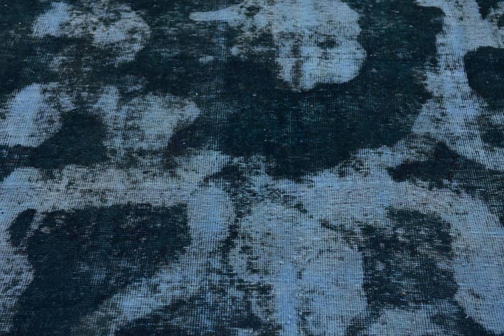 Detail image of 8' 10 x 9' 9 Hand Knotted Ultra Vintage Persian Wool Square Rug