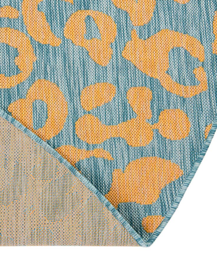 Detail image of 3' x 3' Easy-Clean Safari Indoor / Outdoor Round Rug