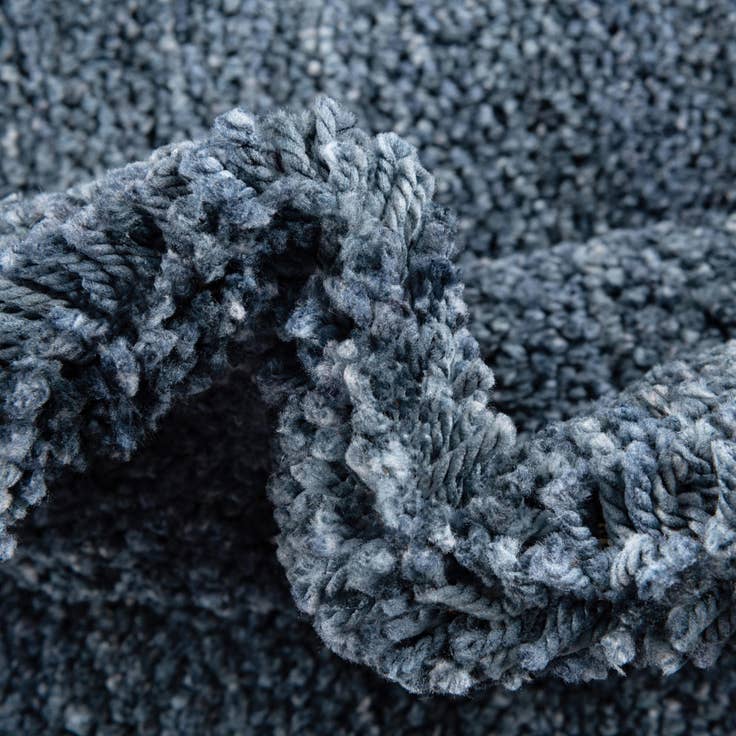 Detail image of 9' 4 x 12' Jill Zarin Shaggy Chic Rug