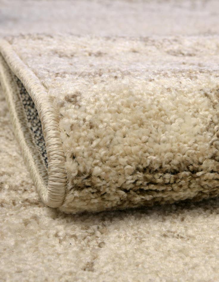 Detail image of 2' 7 x 10' Angelica Runner Rug