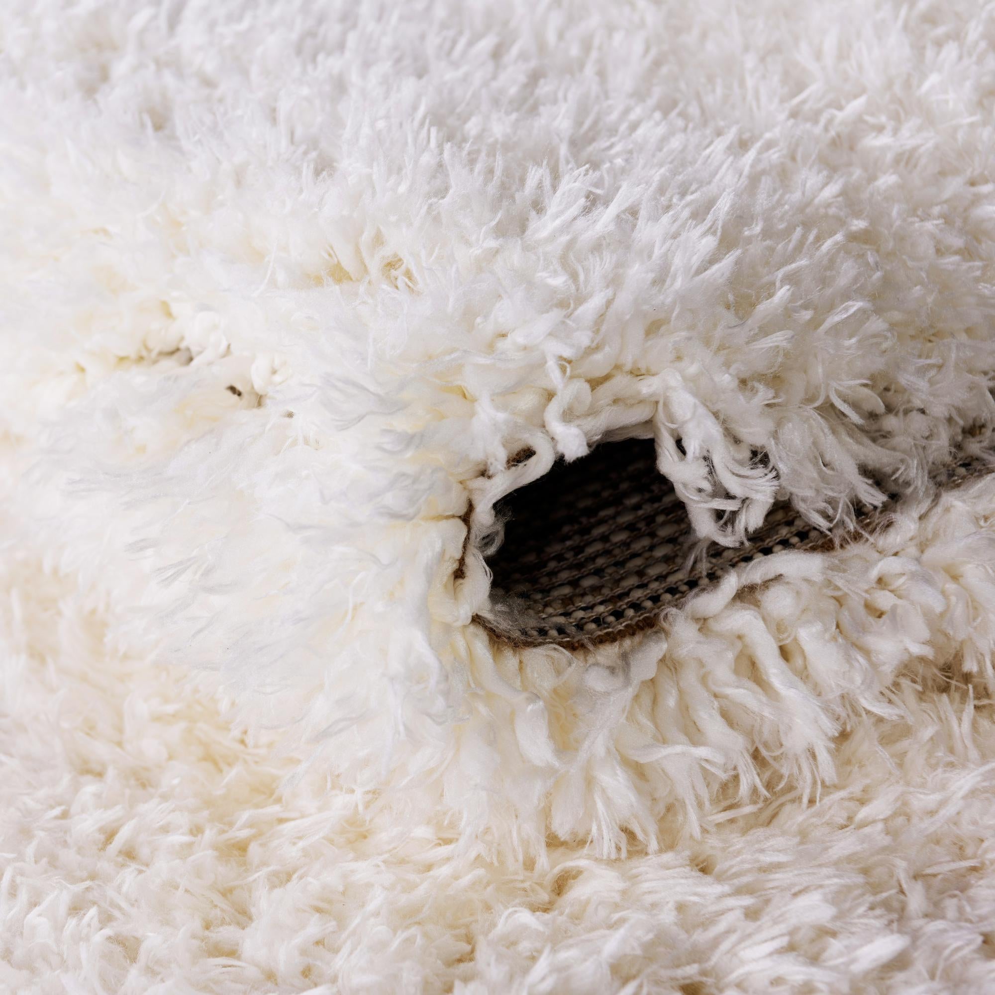 3' 3 x 3' 3 Marilyn Monroe™ Shag Round Rug