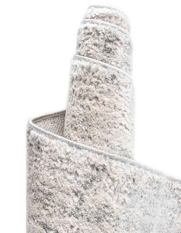 Detail image of 2' 2 x 6' Caspian Runner Rug