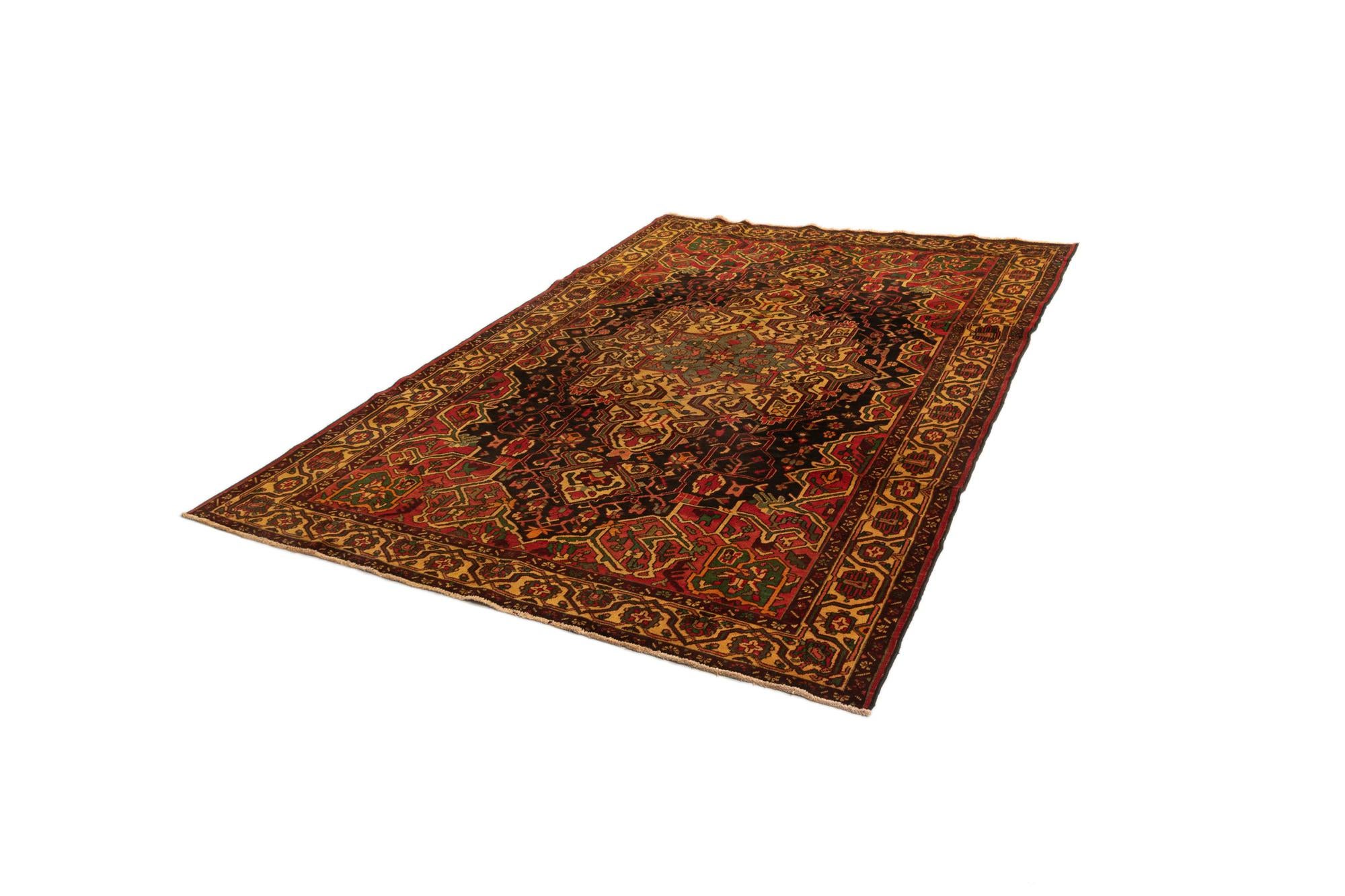 6' 10 x 10' Bachtiar Wool Rug