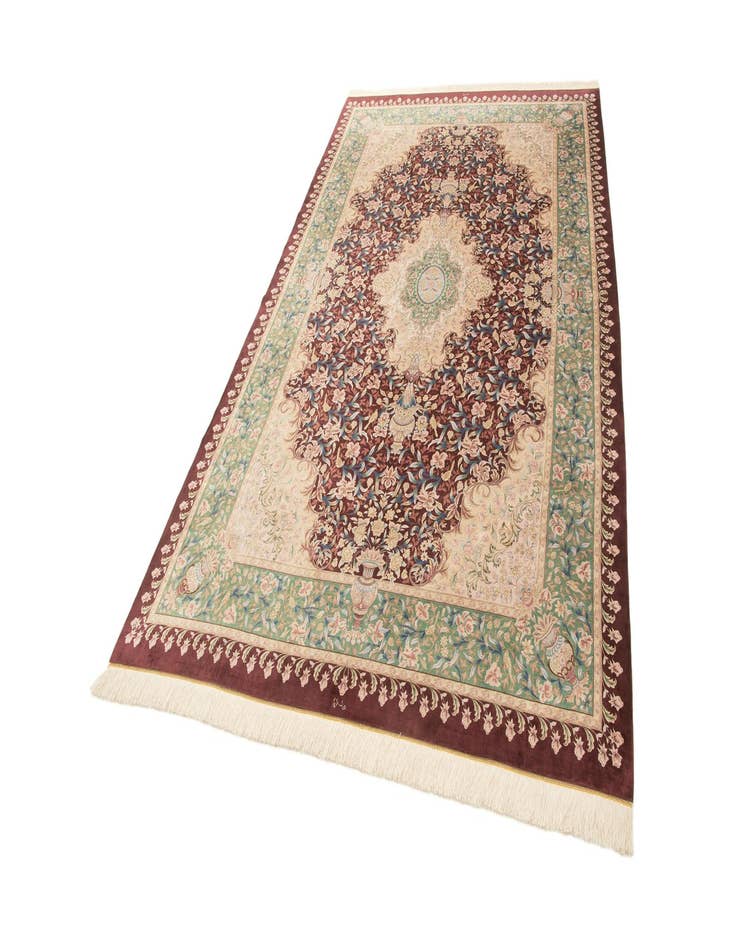 Detail image of 6' 1 x 9' 10 Ghom Design Rug