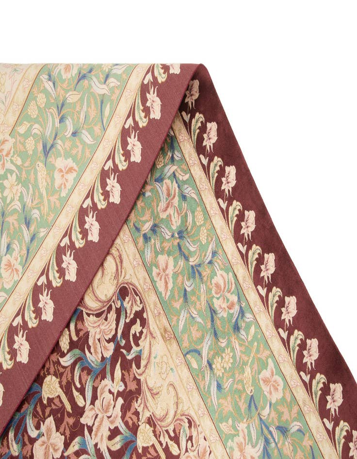Detail image of 6' 1 x 9' 10 Ghom Design Rug