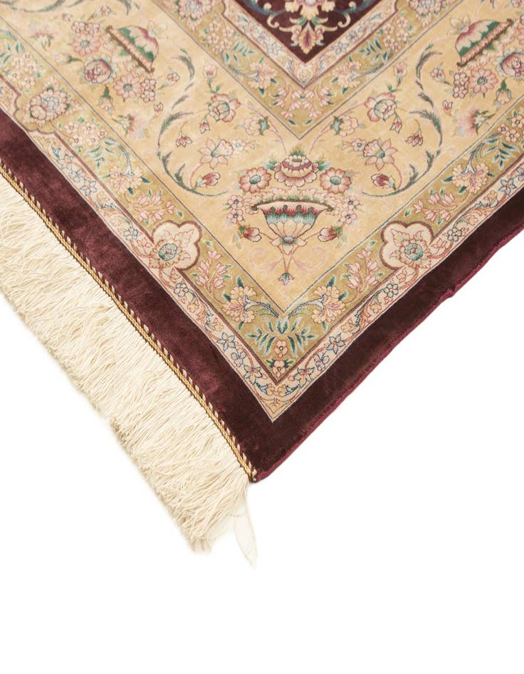 Detail image of 6' 2 x 10' Ghom Design Rug