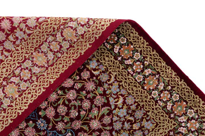 2' 7 x 4' 2 Ghom Silk Rug