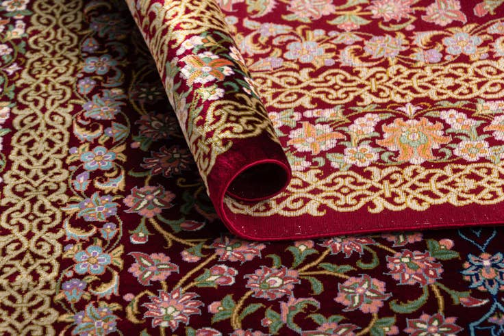 Detail image of 2' 7 x 4' 2 Ghom Silk Rug