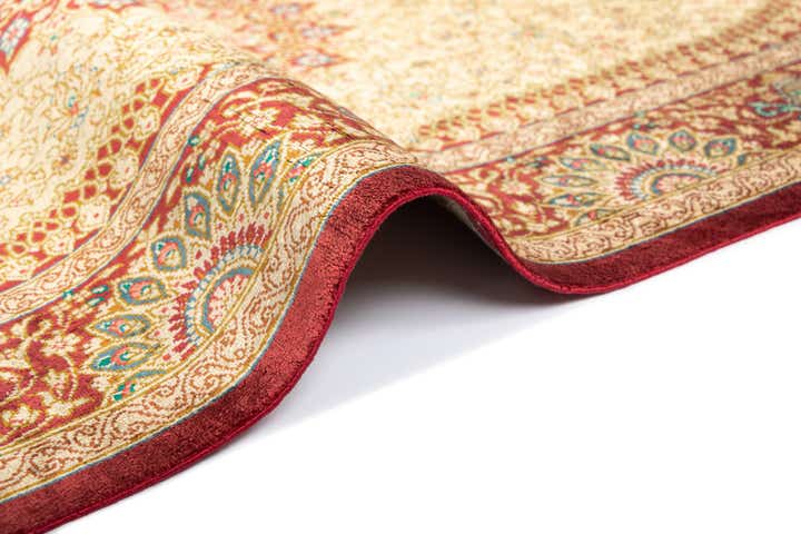 2' 7 x 4' Ghom Silk Rug