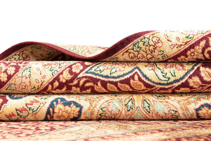 Detail image of 3' 5 x 4' 11 Ghom Silk Rug