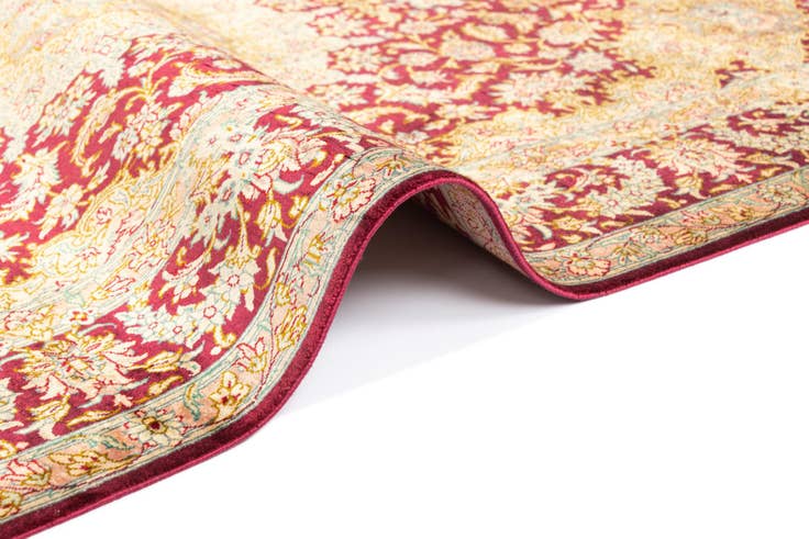 Detail image of 3' 4 x 4' 10 Ghom Silk Rug
