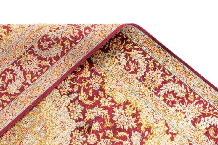 Detail image of 3' 4 x 4' 10 Ghom Silk Rug