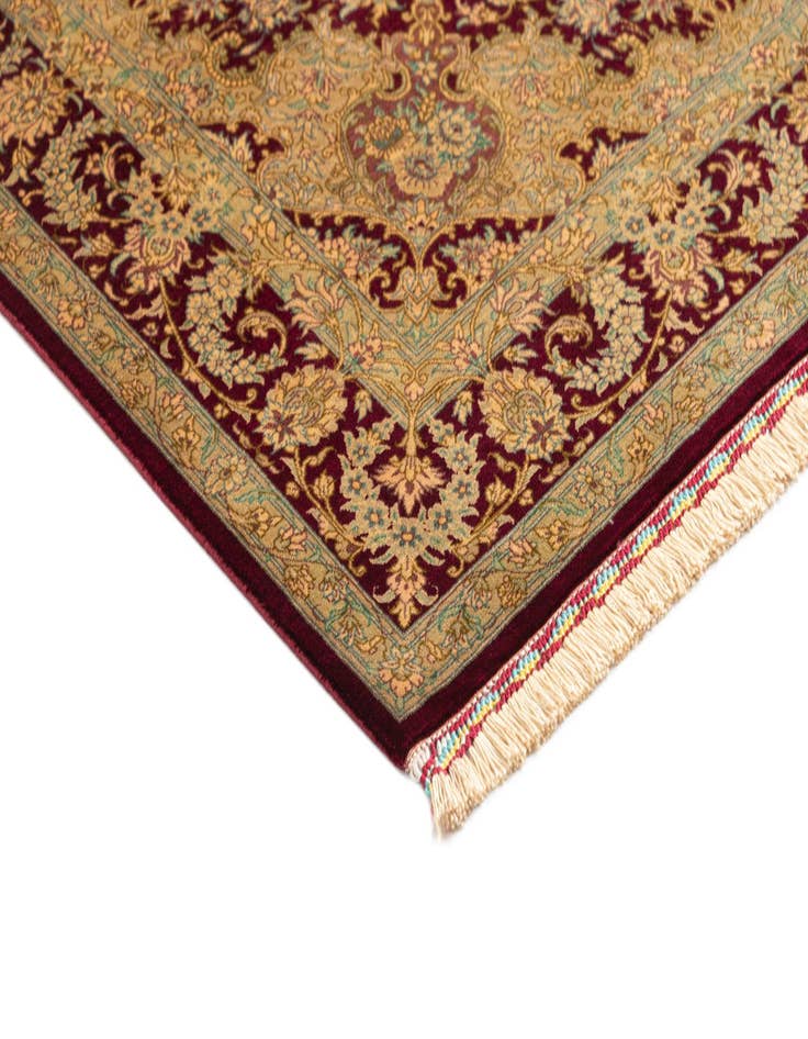 Detail image of 3' 3 x 4' 11 Ghom Silk Rug