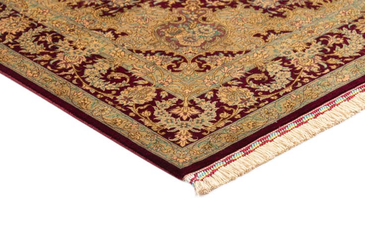 Detail image of 3' 3 x 4' 11 Ghom Silk Rug