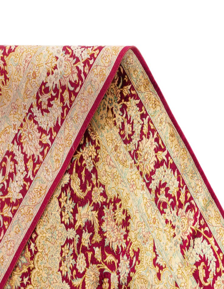 Detail image of 3' 3 x 4' 11 Ghom Silk Rug