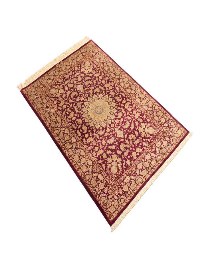 Detail image of 3' 3 x 4' 10 Ghom Silk Rug