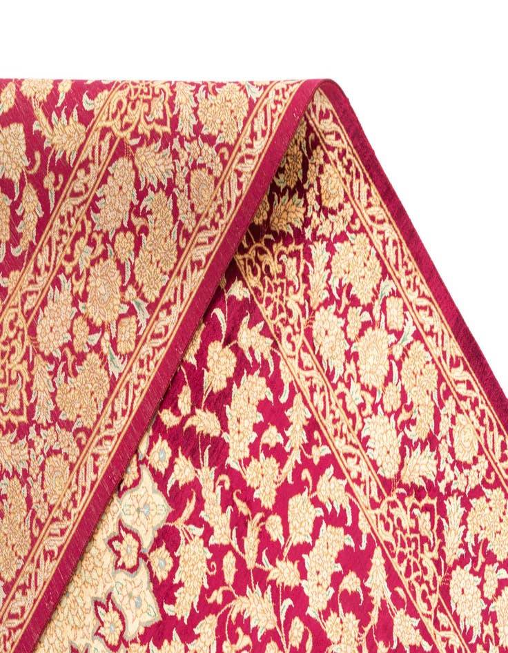 Detail image of 3' 3 x 4' 10 Ghom Silk Rug