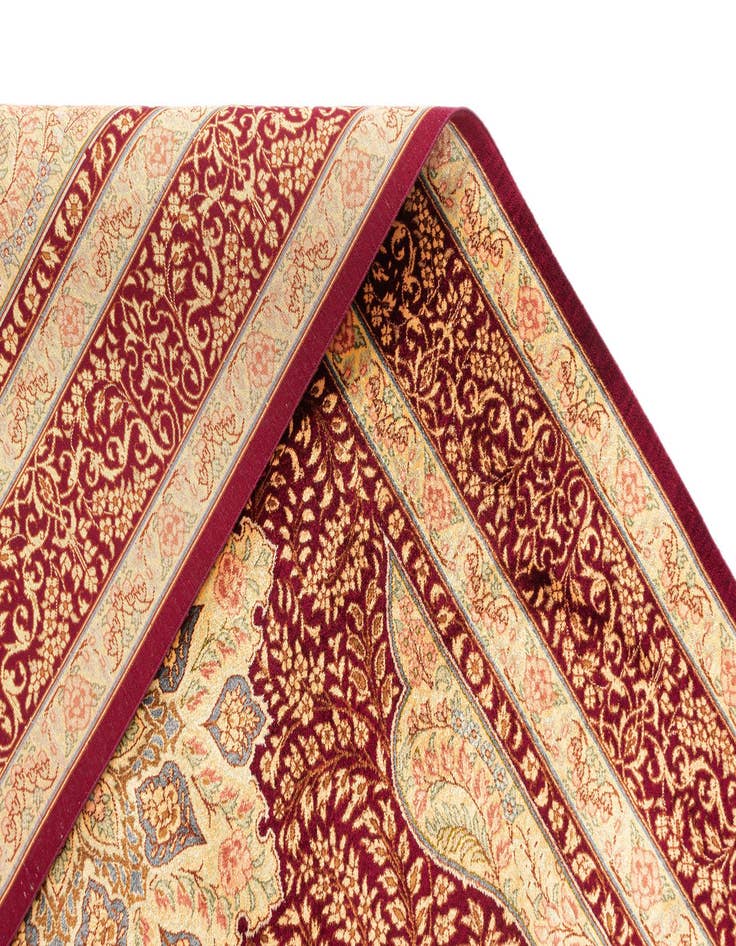 Detail image of 3' 3 x 5' Ghom Silk Rug