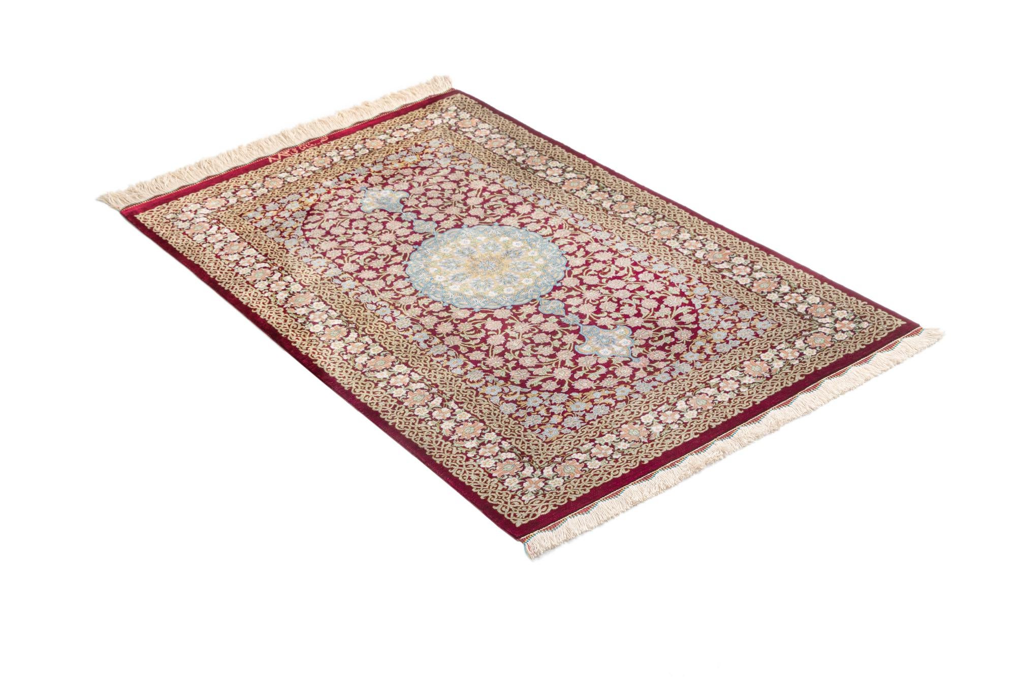 2' 7 x 4' 2 Ghom Silk Rug