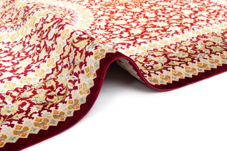 Detail image of 3' 3 x 5' 1 Ghom Silk Rug