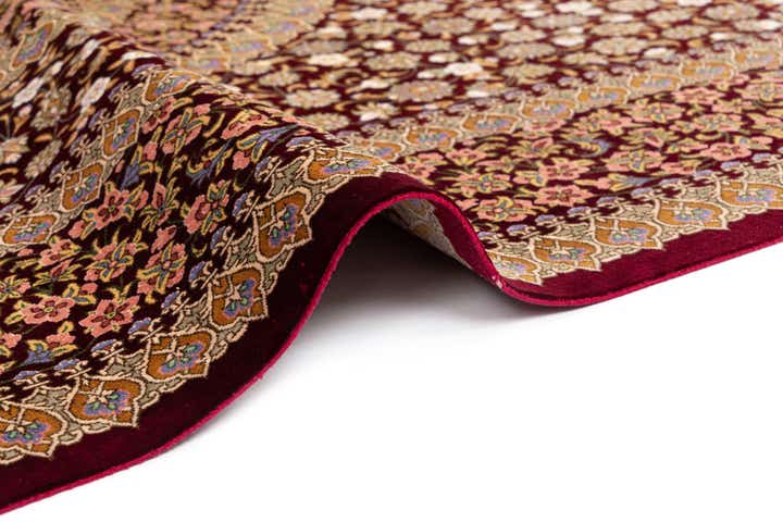 4' 4 x 6' 9 Ghom Silk Rug
