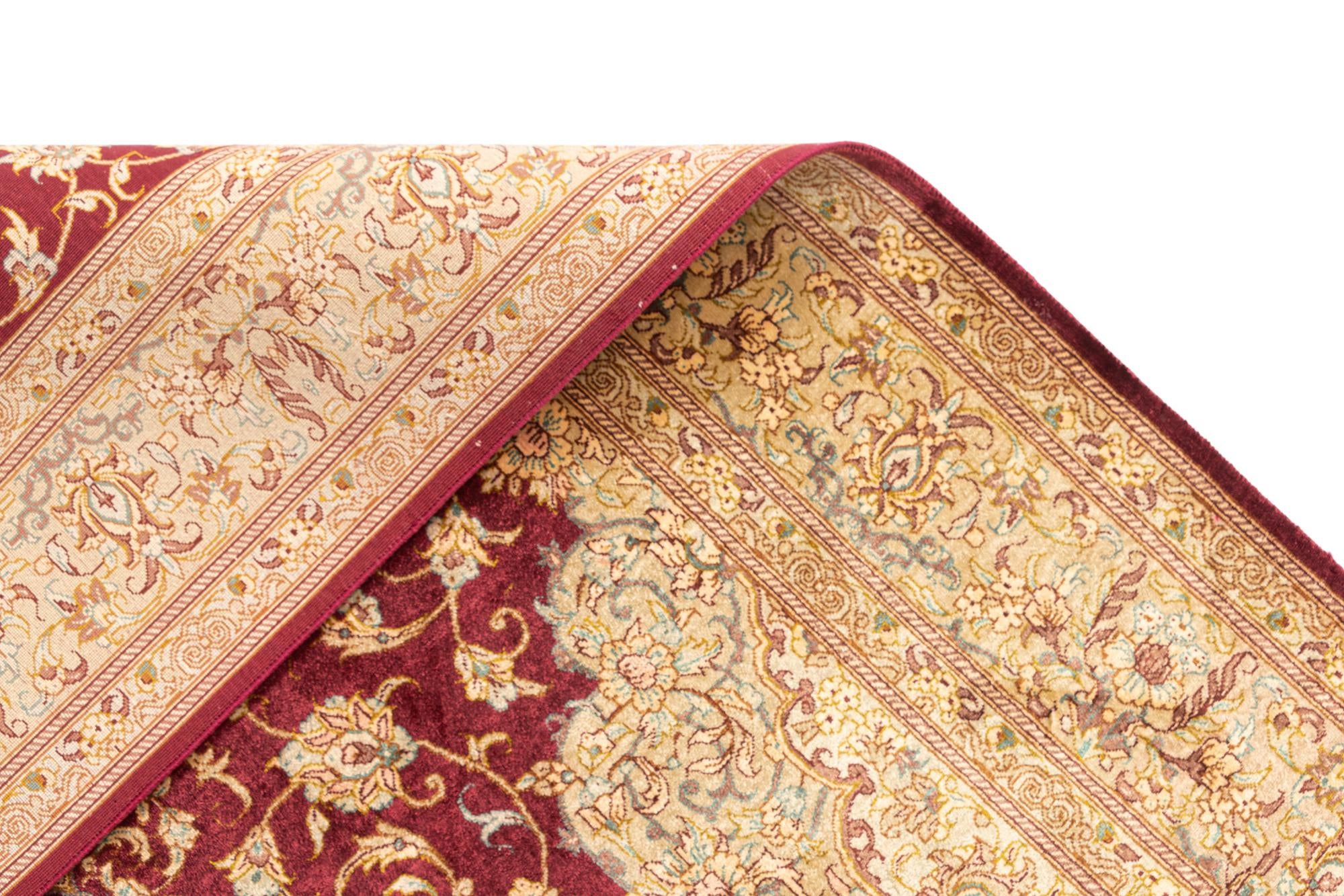 3' 4 x 4' 11 Ghom Silk Rug