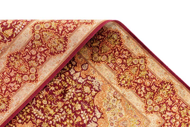 3' 4 x 4' 11 Ghom Silk Rug