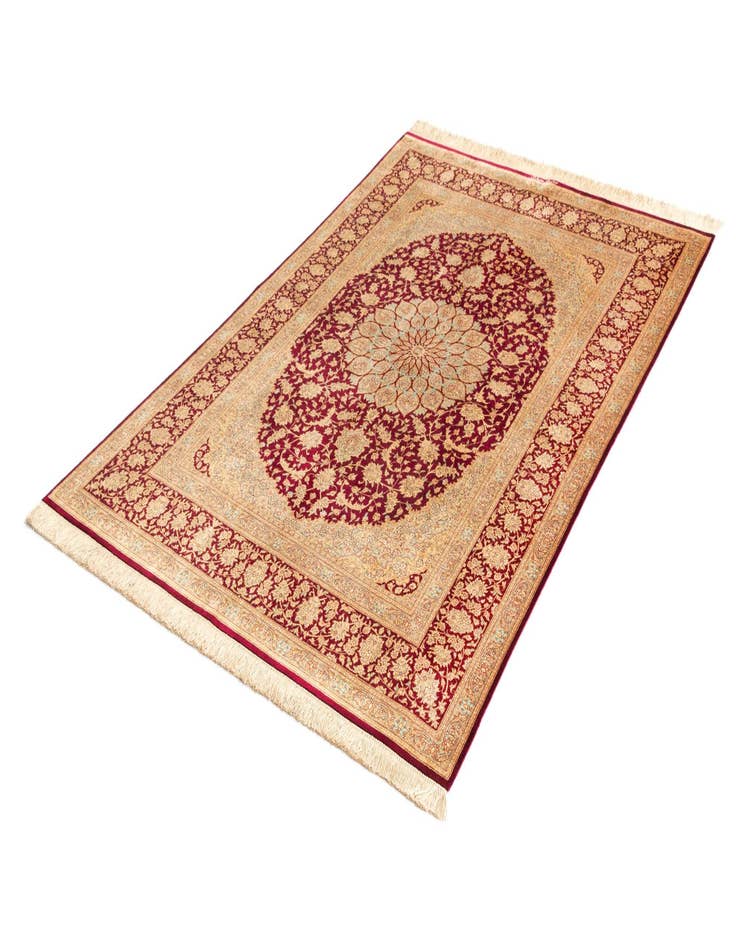 Detail image of 4' 4 x 6' 5 Ghom Silk Rug