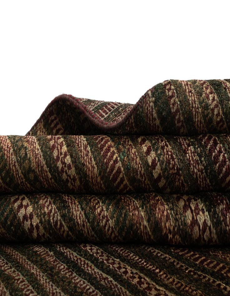 Detail image of 6' 6 x 9' 1 Juma Wool Rug