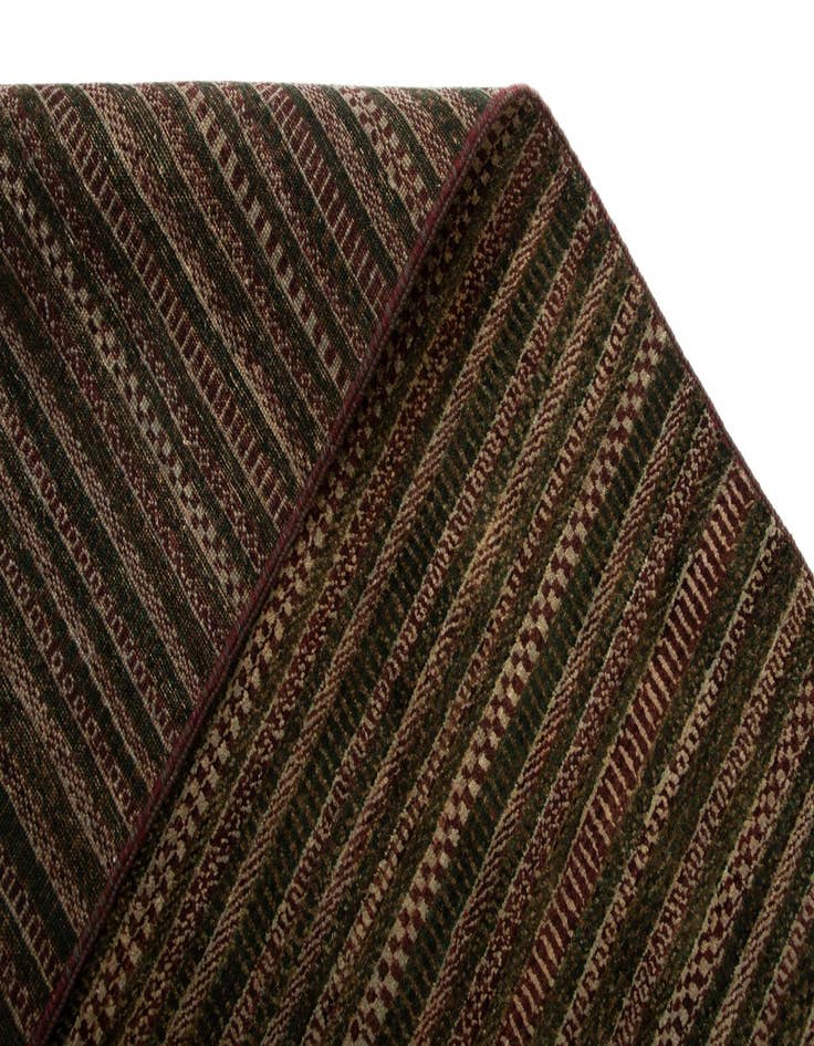 Detail image of 6' 6 x 9' 1 Juma Wool Rug