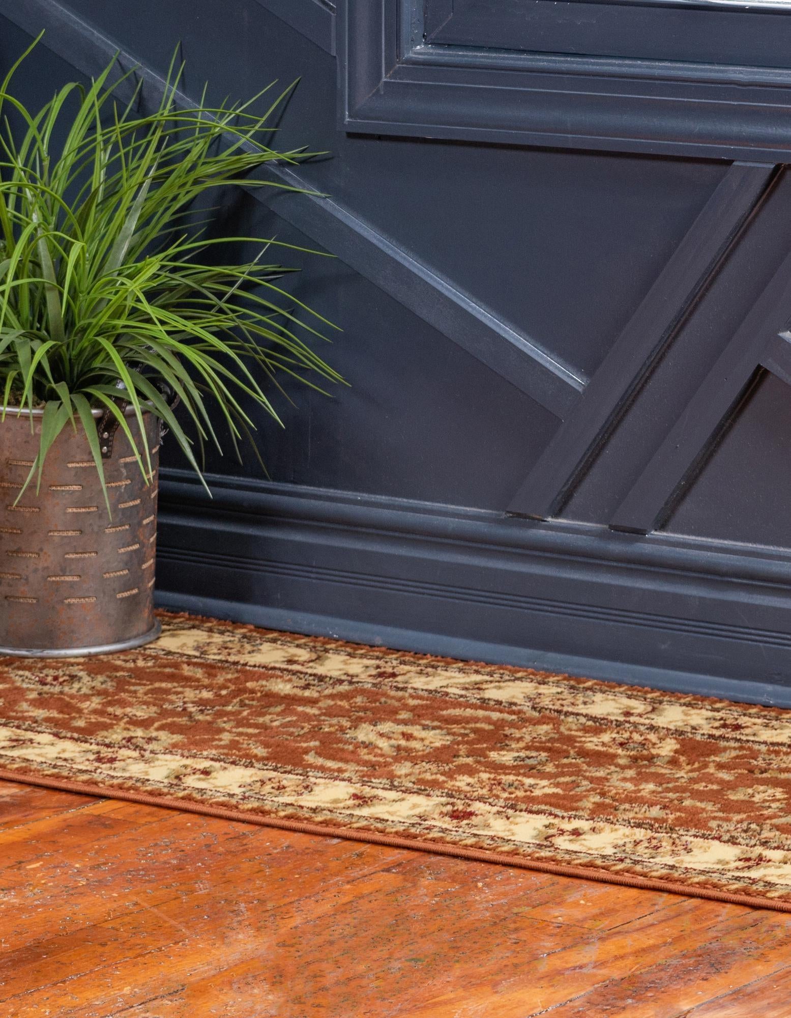 2' 7 x 10' Aditi Runner Rug