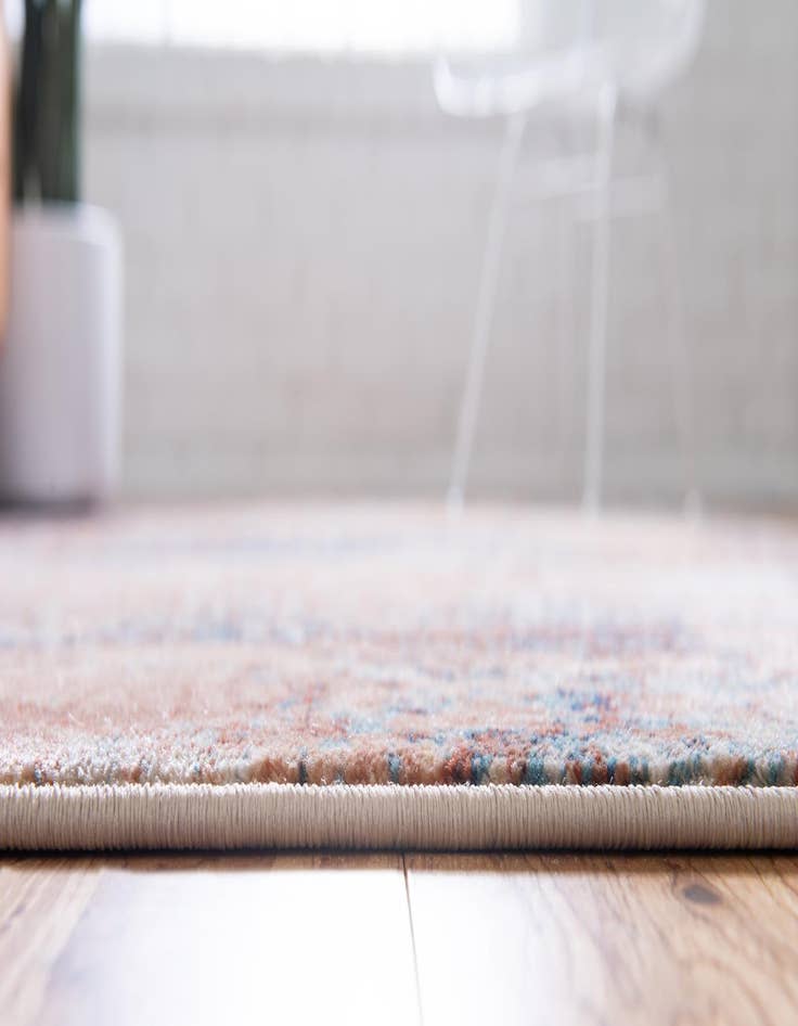 Detail image of 5' x 8' Gossamer Rug