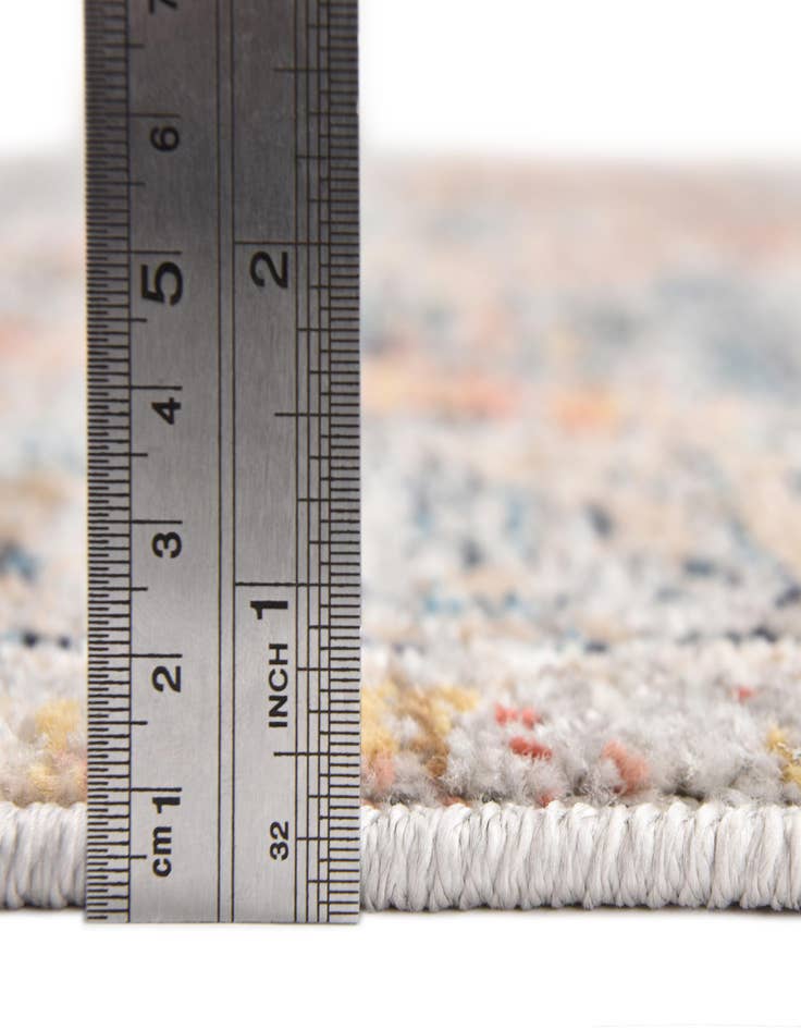 Detail image of 7' 10 x 7' 10 Lola Round Rug
