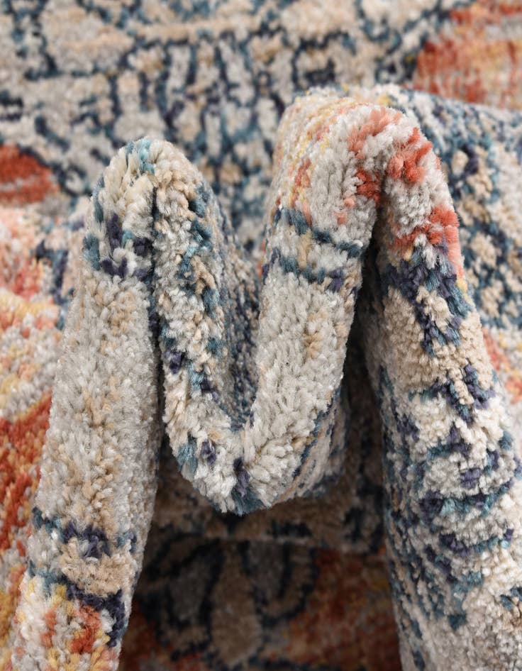 Detail image of 7' 10 x 7' 10 Lola Round Rug
