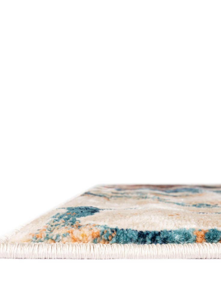 Detail image of 6' x 6' Gossamer Square Rug