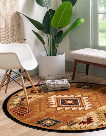 7' 10 x 7' 10 Pioneer Round Rug