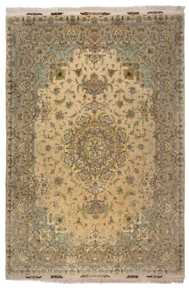 Detail image of 8' x 11' 7 Tabriz Rug