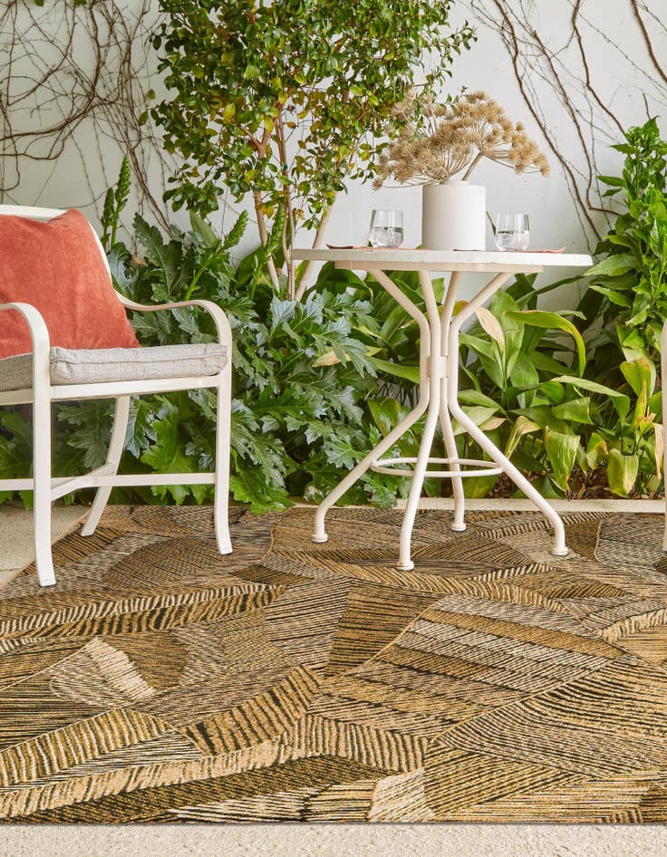 Detail image of 10' x 13'  Washable Botanical Indoor / Outdoor Rug