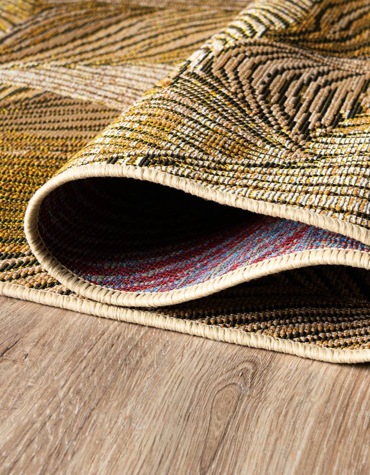 Detail image of 6' x 6'  Washable Botanical Indoor / Outdoor Round Rug