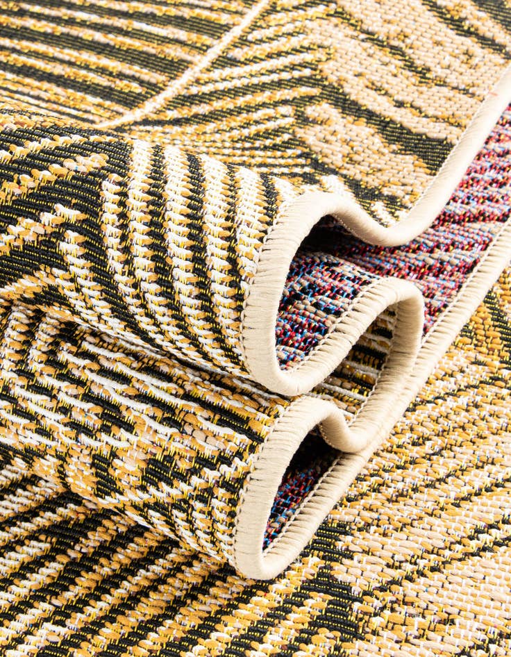 Detail image of 2' x 5'  Washable Botanical Indoor / Outdoor Runner Rug