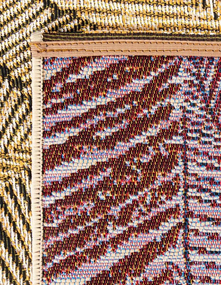 Detail image of 6' x 6'  Washable Botanical Indoor / Outdoor Square Rug