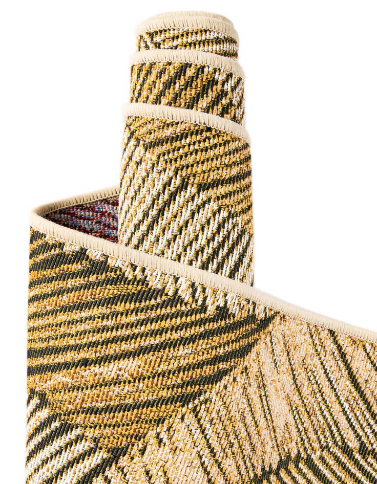 Detail image of 6' x 6'  Washable Botanical Indoor / Outdoor Square Rug