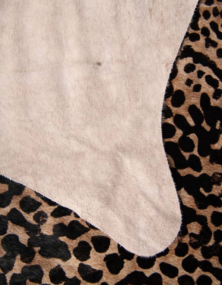 Detail image of 5' 7 x 6' 3 Cowhide Leather Rug