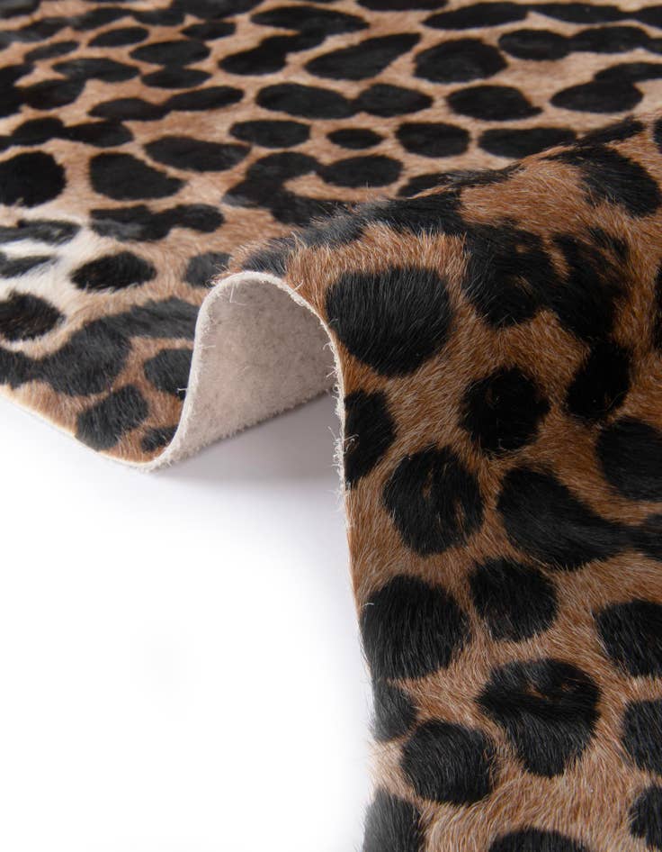 Detail image of 5' 7 x 6' 3 Cowhide Leather Rug