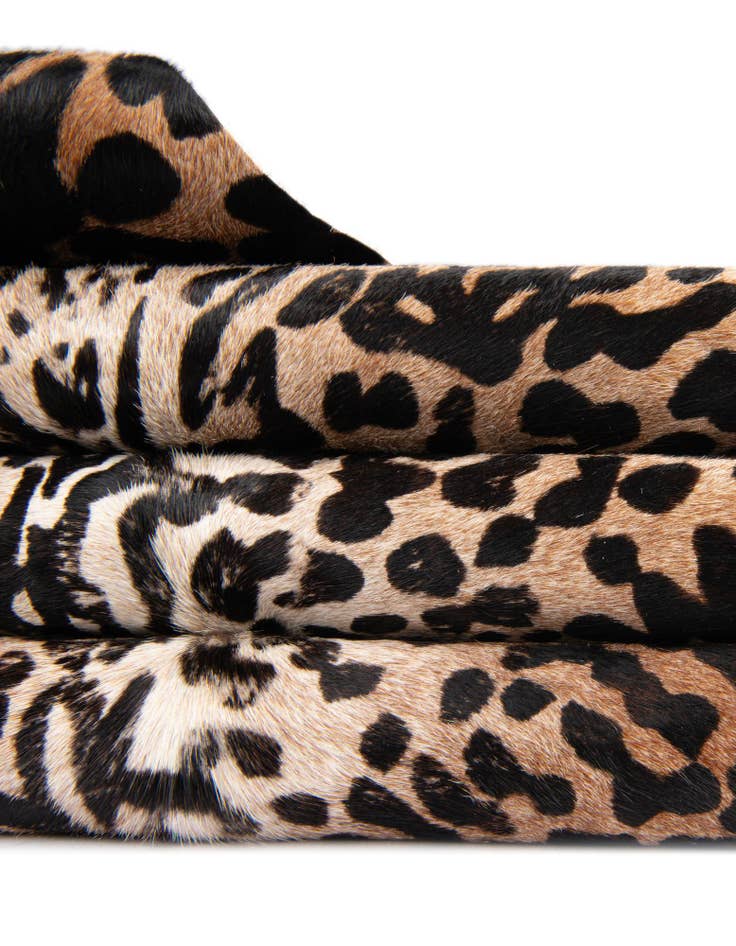 Detail image of 5' 7 x 6' 3 Cowhide Leather Rug