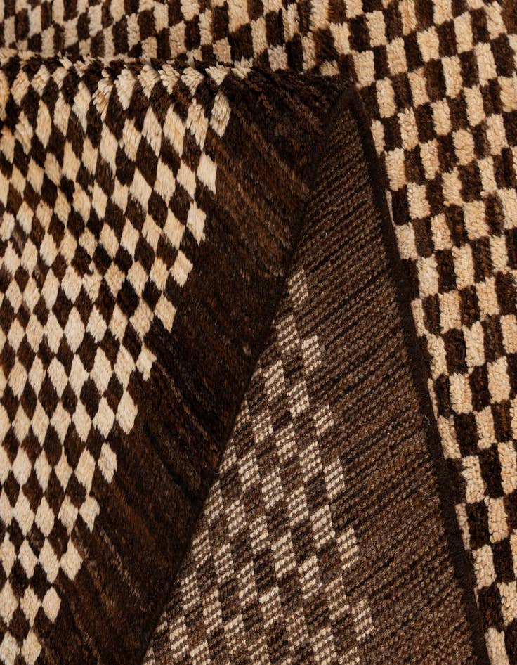 Detail image of 3' 10 x 5' 9  Hand Knotted Darya Wool Rug