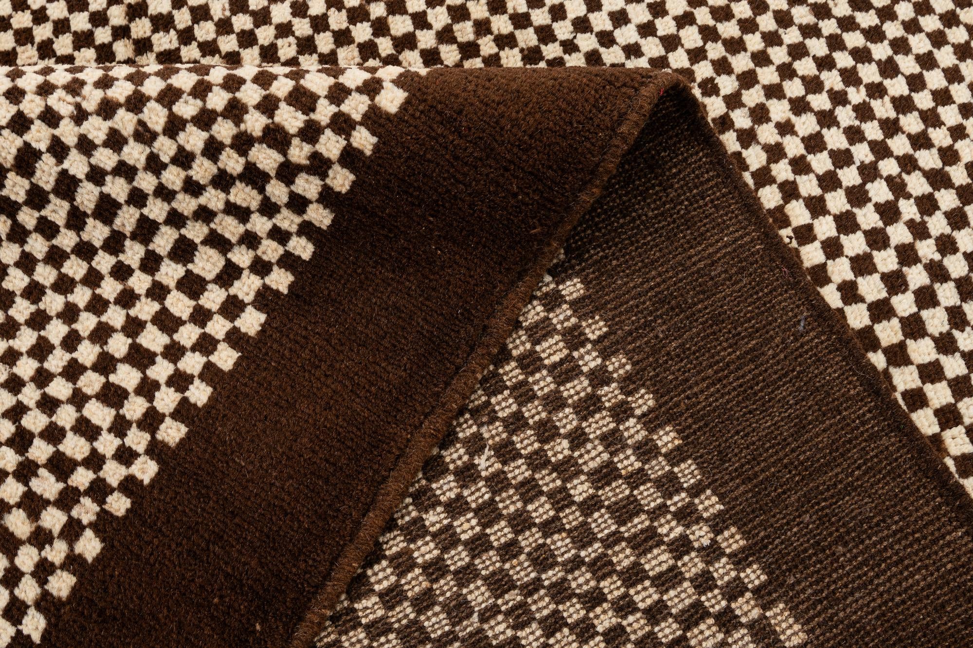 5' 8 x 8' 4 Hand Knotted Darya Wool Rug